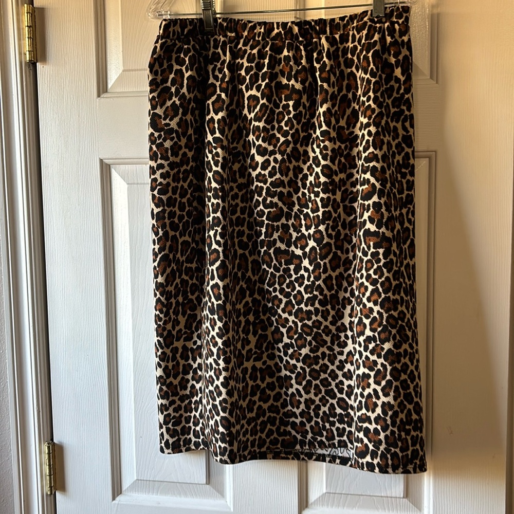 leopard skirt